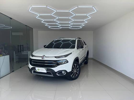 FIAT TORO 2.0 16V TURBO DIESEL VOLCANO 4WD AT9